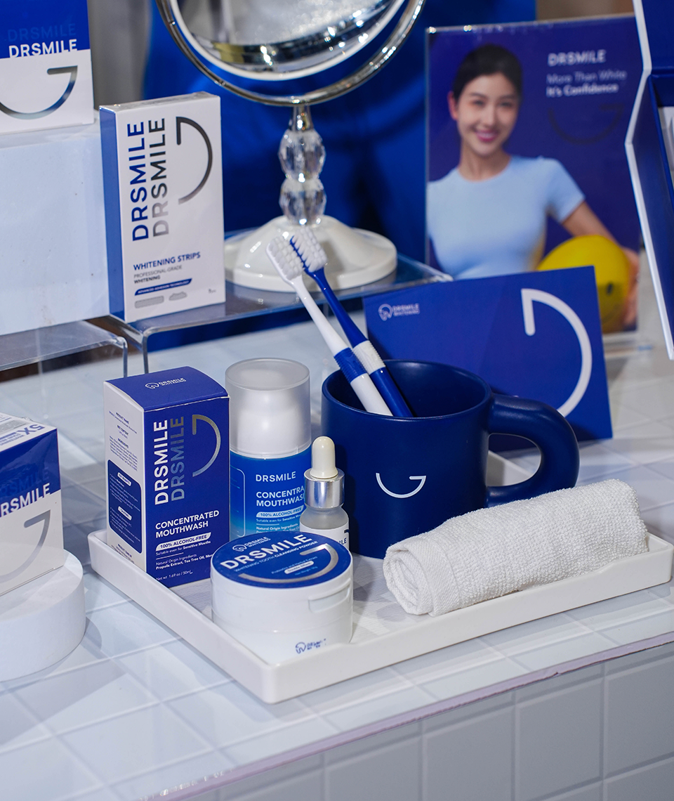 DrSmile pop-up store gallery