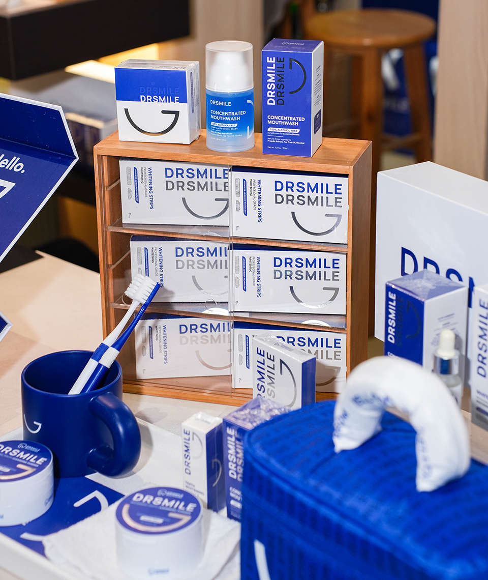 DrSmile pop-up store gallery